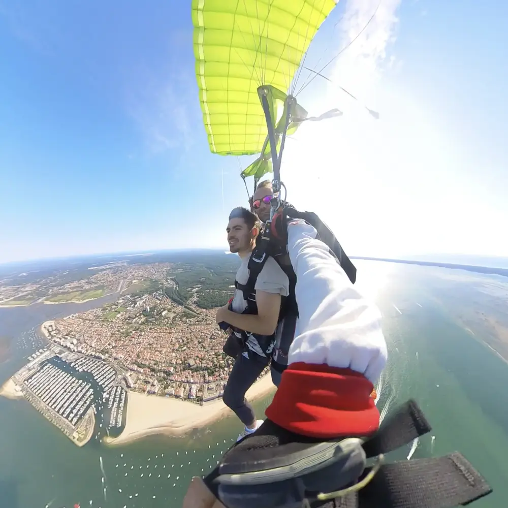 Activité : Saut en Parachute Tandem à Arcachon