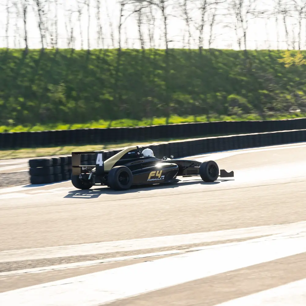 Activité : Pilotage Formule 4 - Circuit de l'Anneau du Rhin