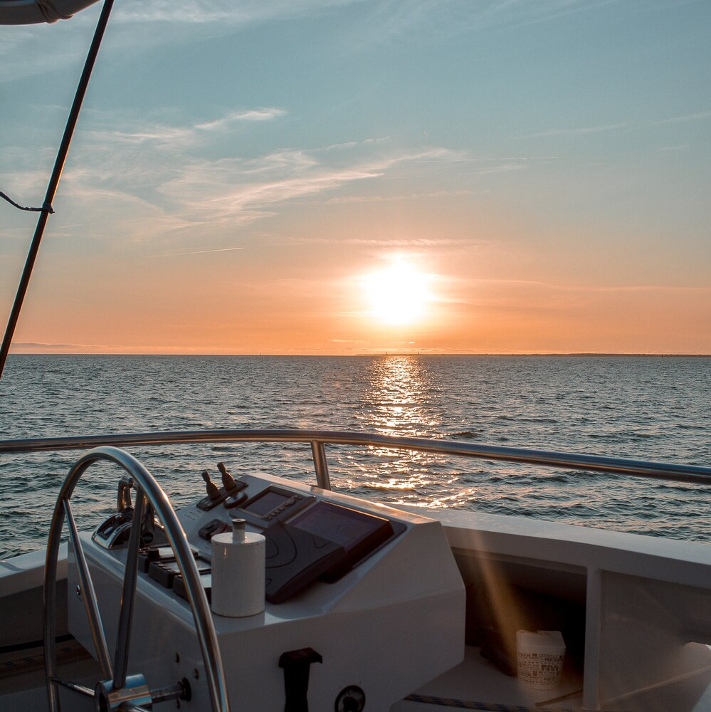 Activité : Promenade en Catamaran au Coucher de Soleil à La Rochelle