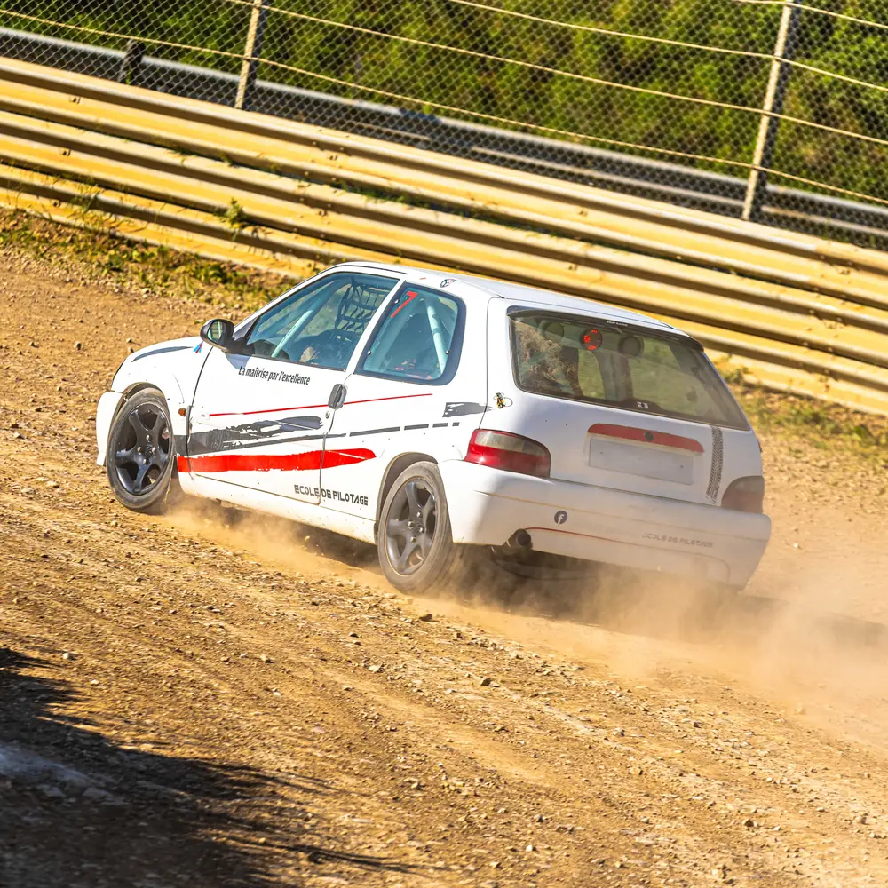 Activité : Stage de Rallycross en Saxo VTS - Circuit d’Orléans Sougy