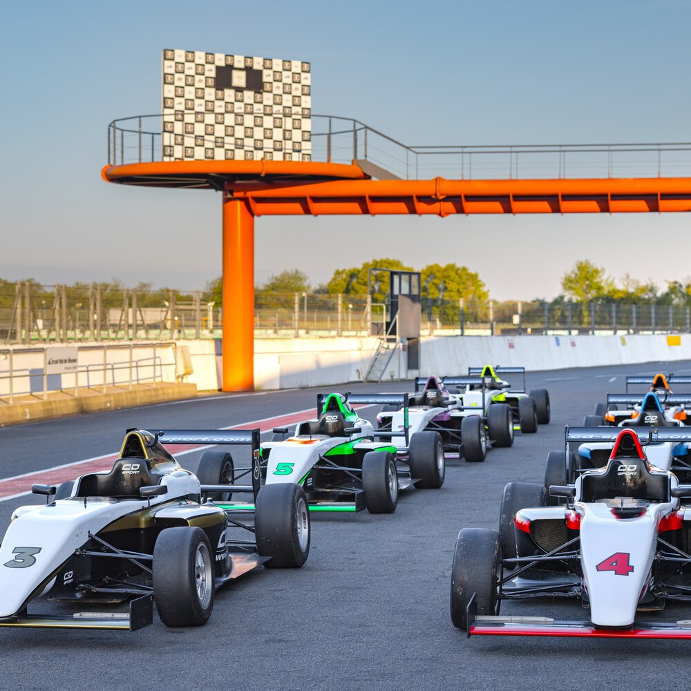 Activité : Pilotage Formule 4 - Circuit du Laquais