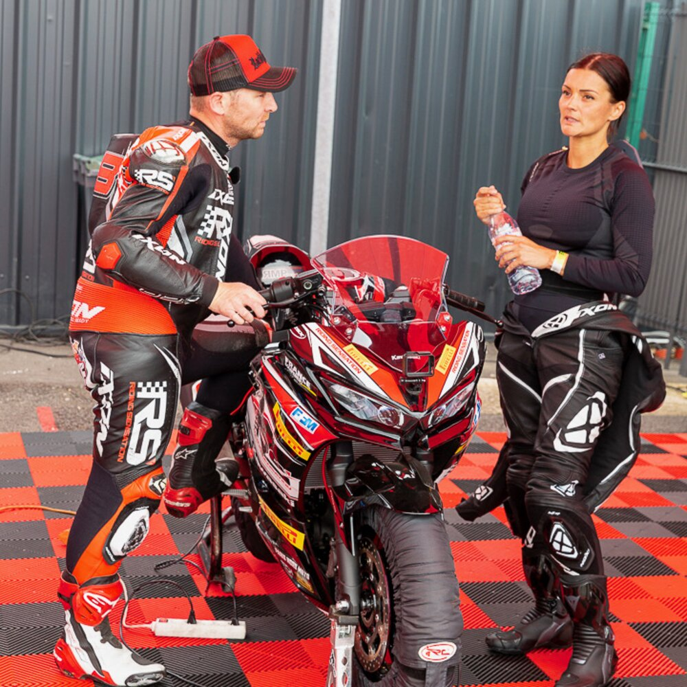 Activité : Journée de Roulage avec votre Moto - Circuit Carole