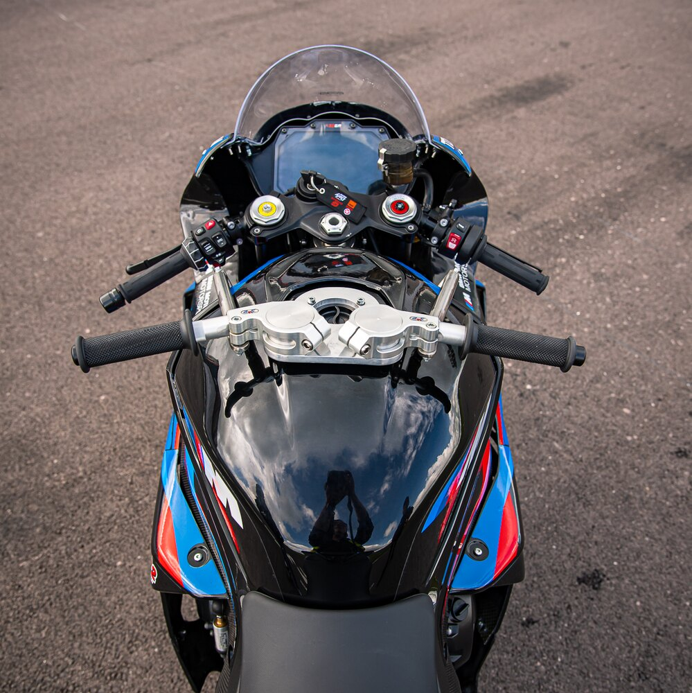 Activité : Baptême Sensations Moto en BMW S 1000 RR - Circuit d'Alès