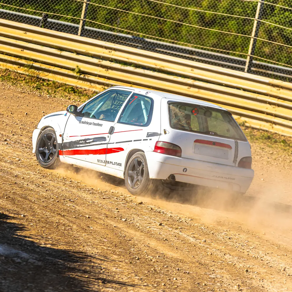 Activité : Stage de Rallycross en Saxo VTS - Circuit de Faleyras