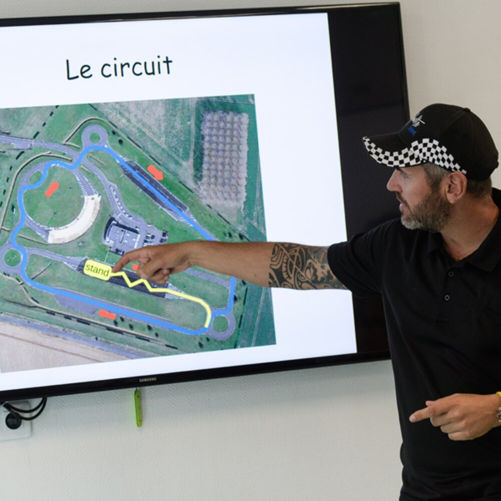 Activité : Pilotage pour Enfant en BMW M2 à Poitiers
