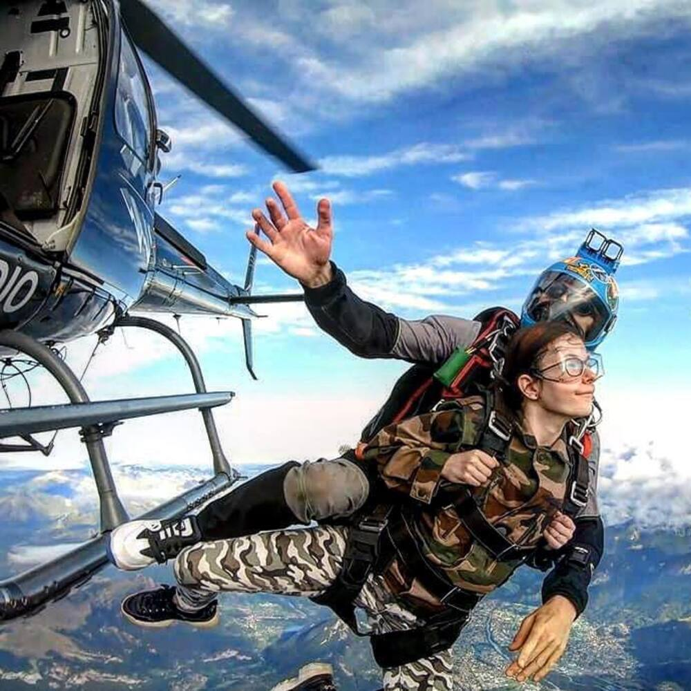 Activité : Saut en Parachute depuis un Hélicoptère à Châtel - Le Lac Léman