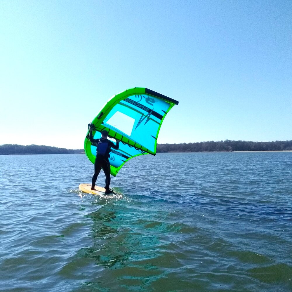Activité : Initiation au Wing Foil près de Saint-Dizier