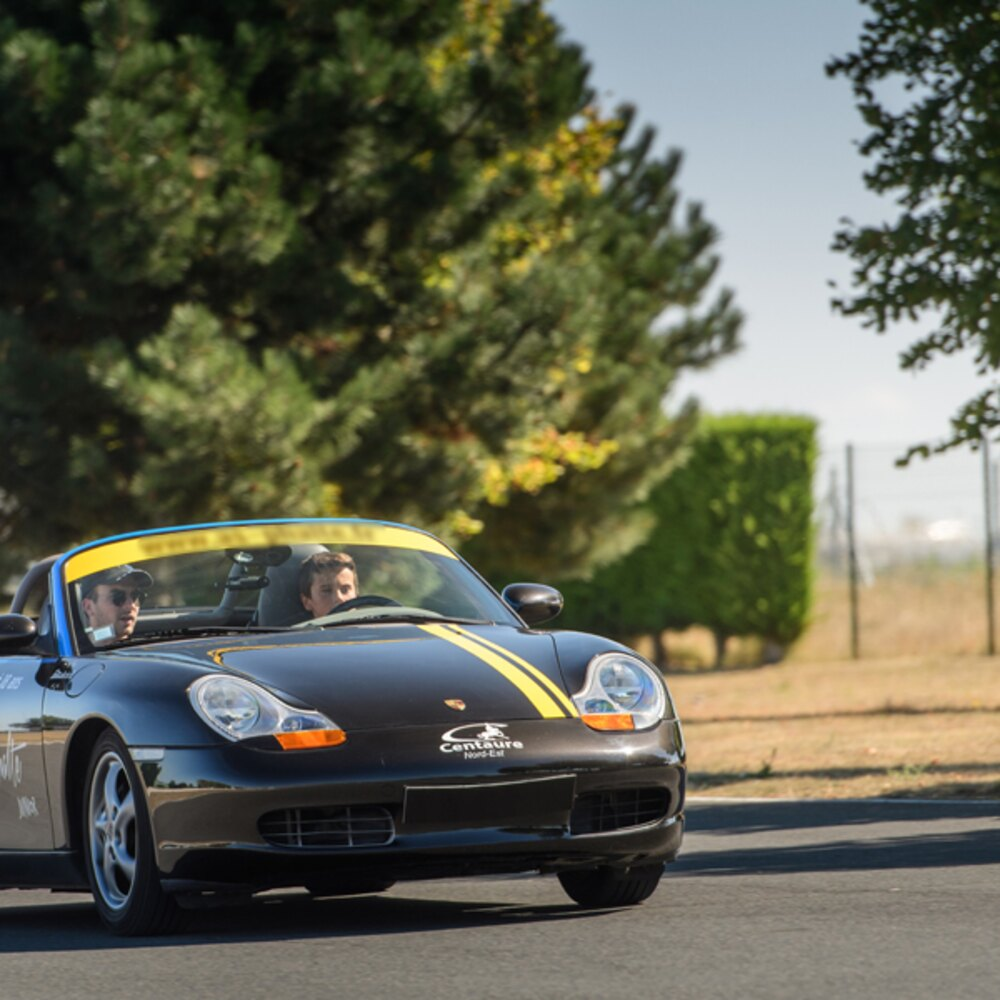 Activité : Pilotage pour Enfant en Porsche Boxster près de Dax