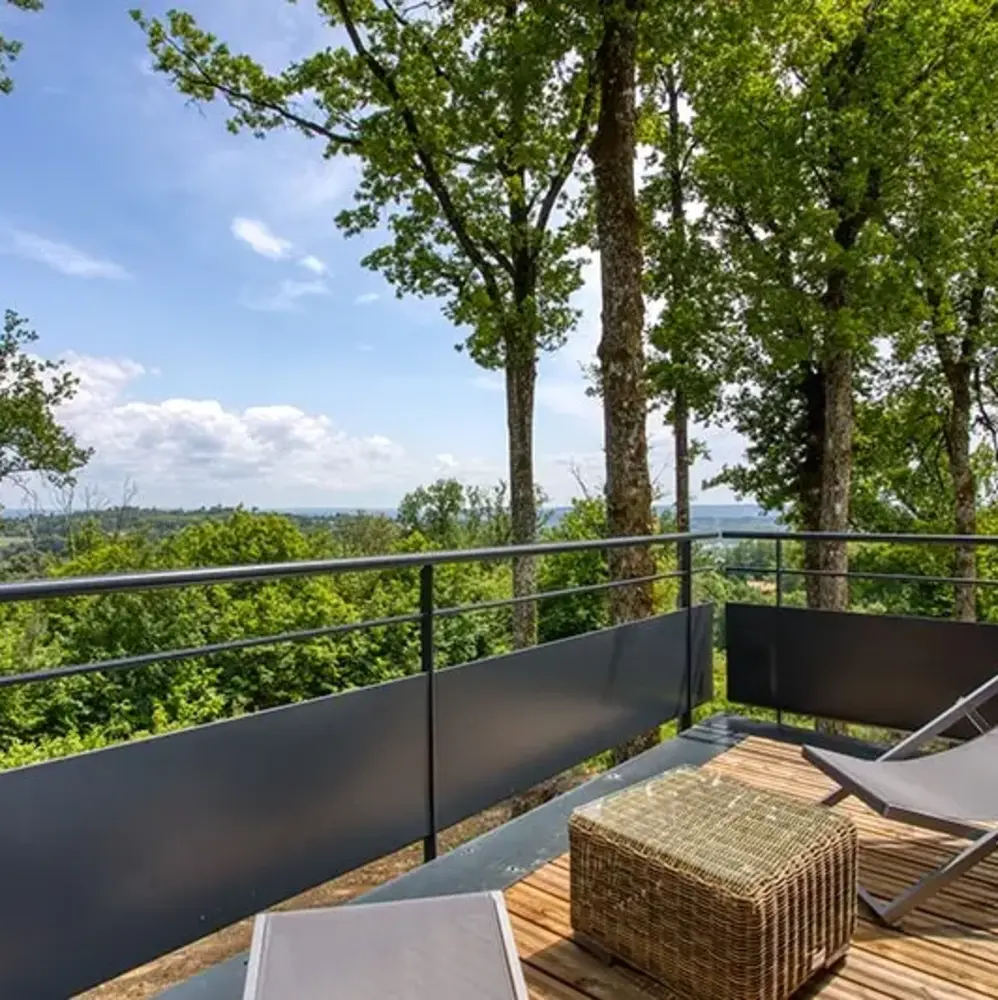 Cabane Familiale avec Jacuzzi Privatif à Sarlat à Sarlat-la-Canéda