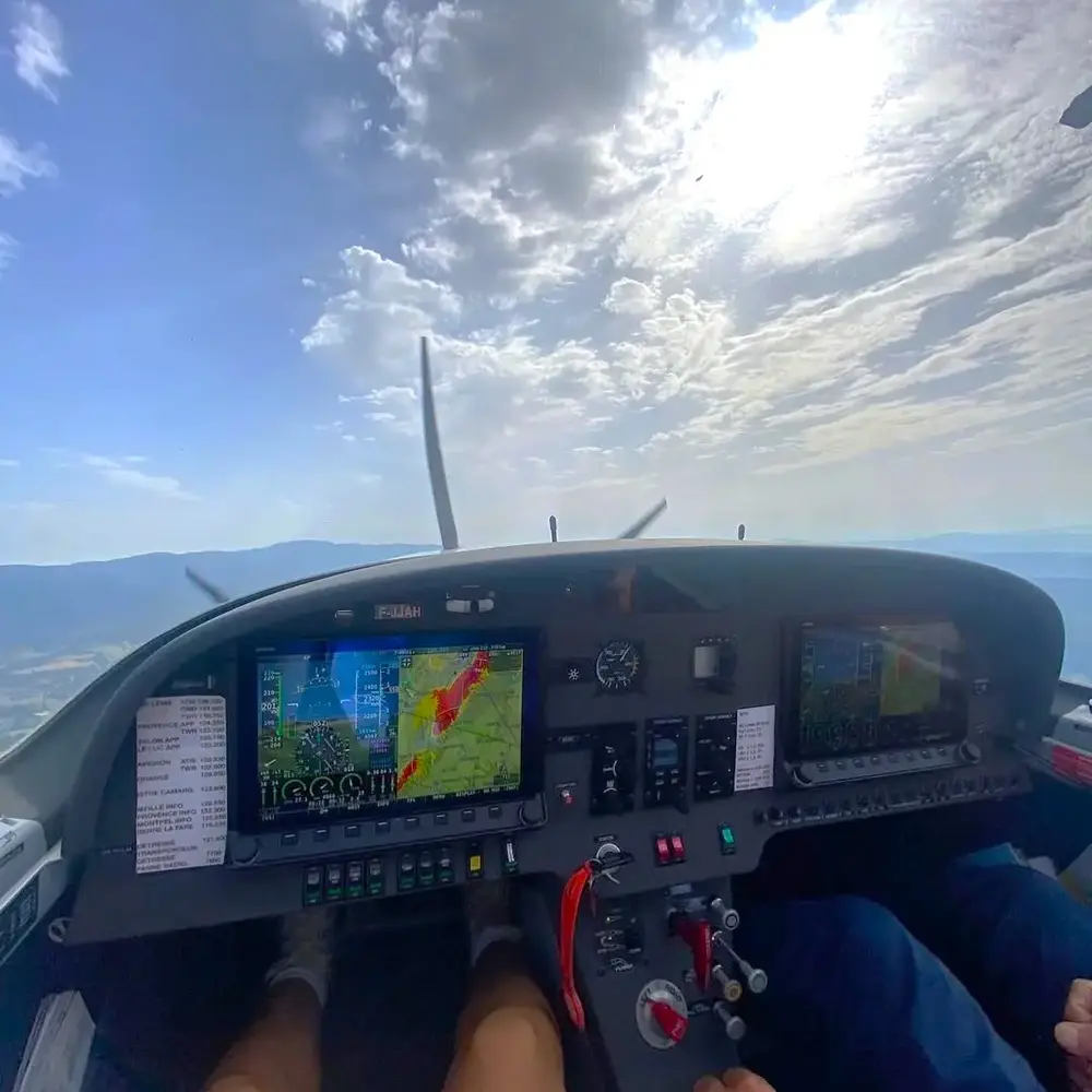 Activité : Initiation au Pilotage d'Avion Léger à Aix-en-Provence