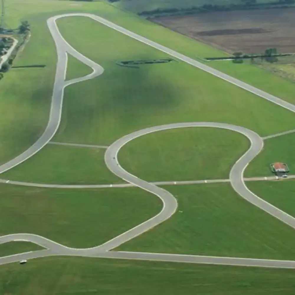 Activité : Pilotage McLaren Artura - Circuit de Magny-Cours