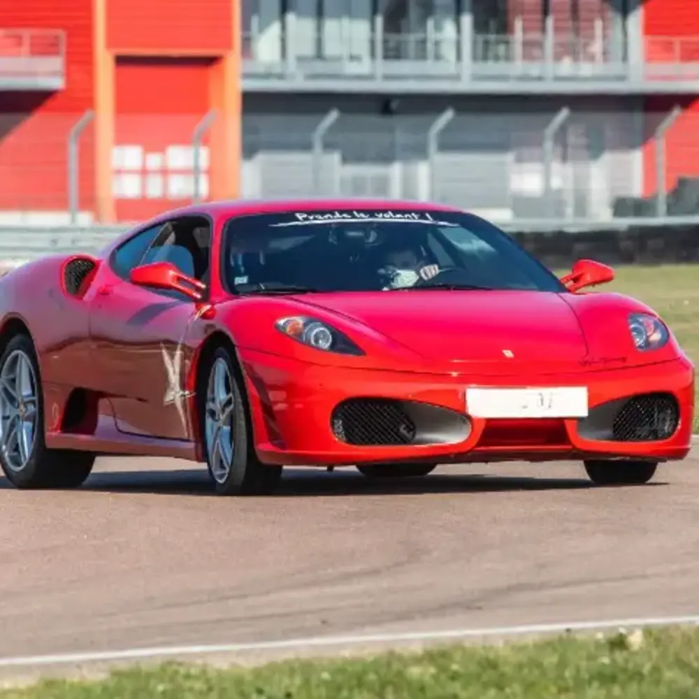 Activité : Pilotage pour Enfant en Ferrari F430 au Circuit du Luc