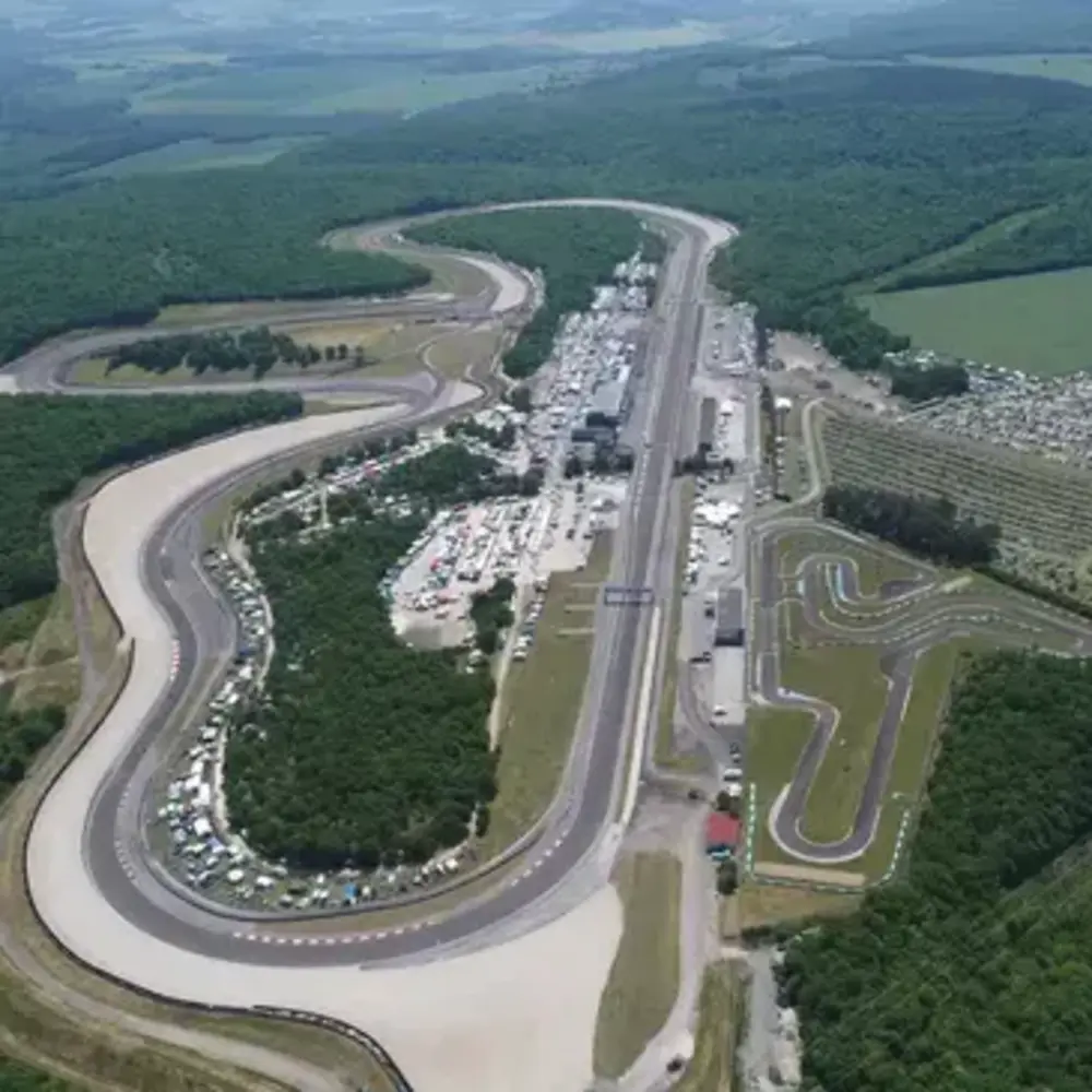 Photo : Pilotage Mercedes AMG GT R Pro - Circuit de Dijon-Prenois