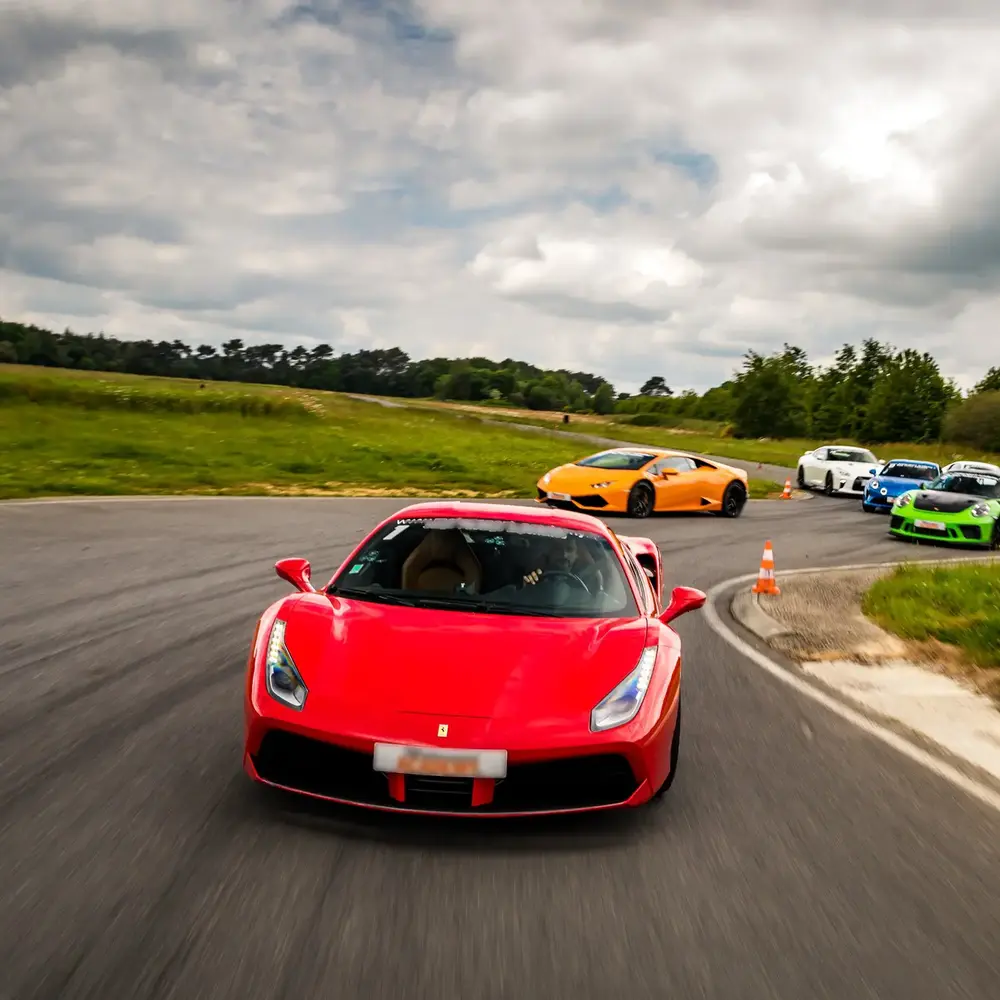 Activité : Pilotage Ferrari 488 GTB - Circuit du Val de Vienne
