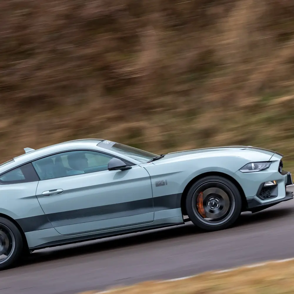 Photo : Baptême en Ford Mustang V8 - Circuit de Mettet