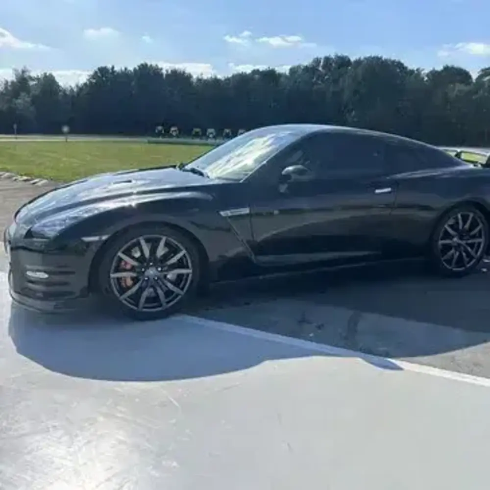 Activité : Coffret Pilotage Enfant en Nissan GTR près de Besançon