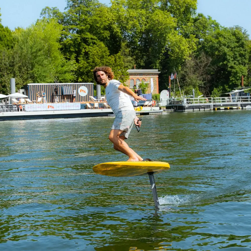 Activité : Initiation au Surf électrique à Foil à Paris