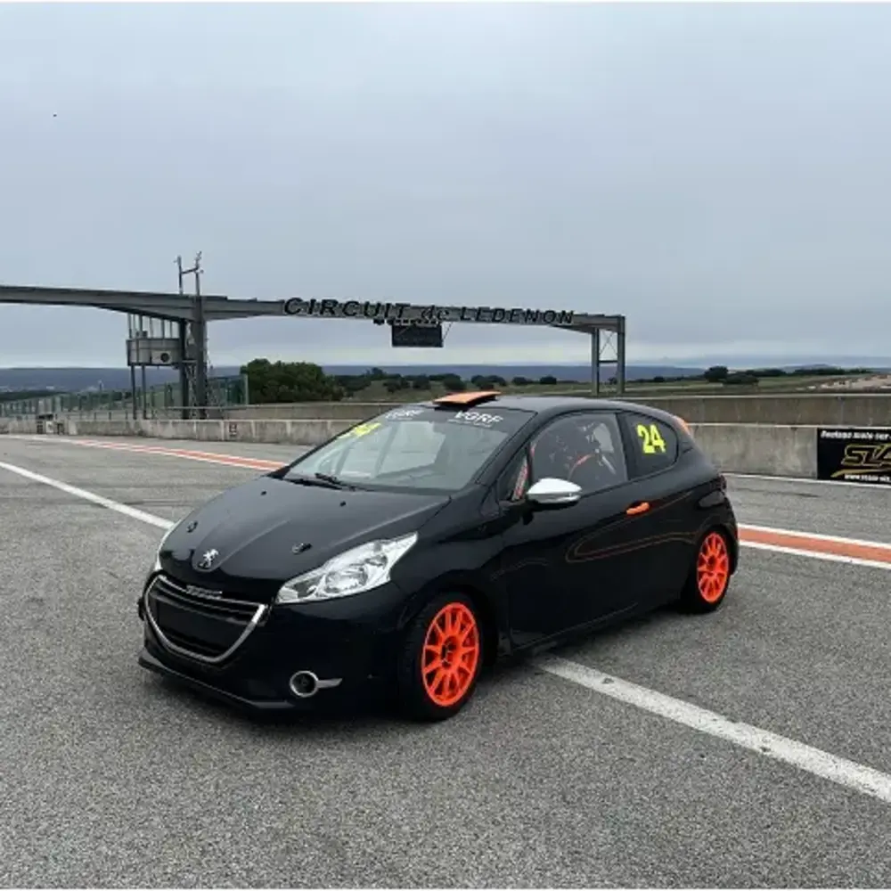 Activité : Baptême en Peugeot 208 Racing Cup - Circuit de Lédenon