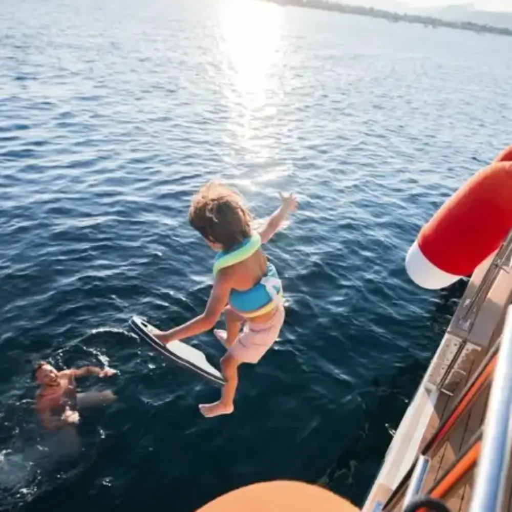 Activité : Coucher de Soleil en Maxi-Catamaran à Hyères