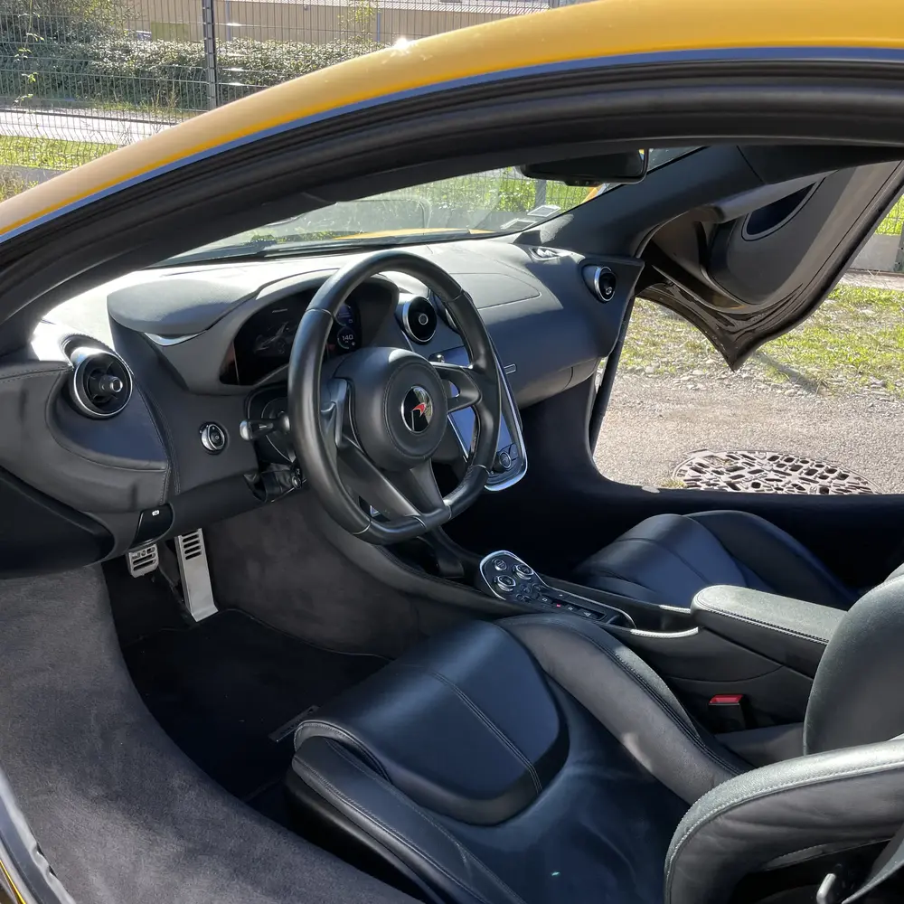 Activité : Coffret Pilotage Enfant en McLaren 540C près de Lille