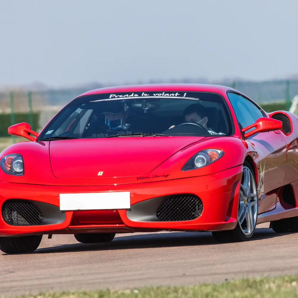 Photo : Coffret Pilotage Enfant en Ferrari F430 près de Lille