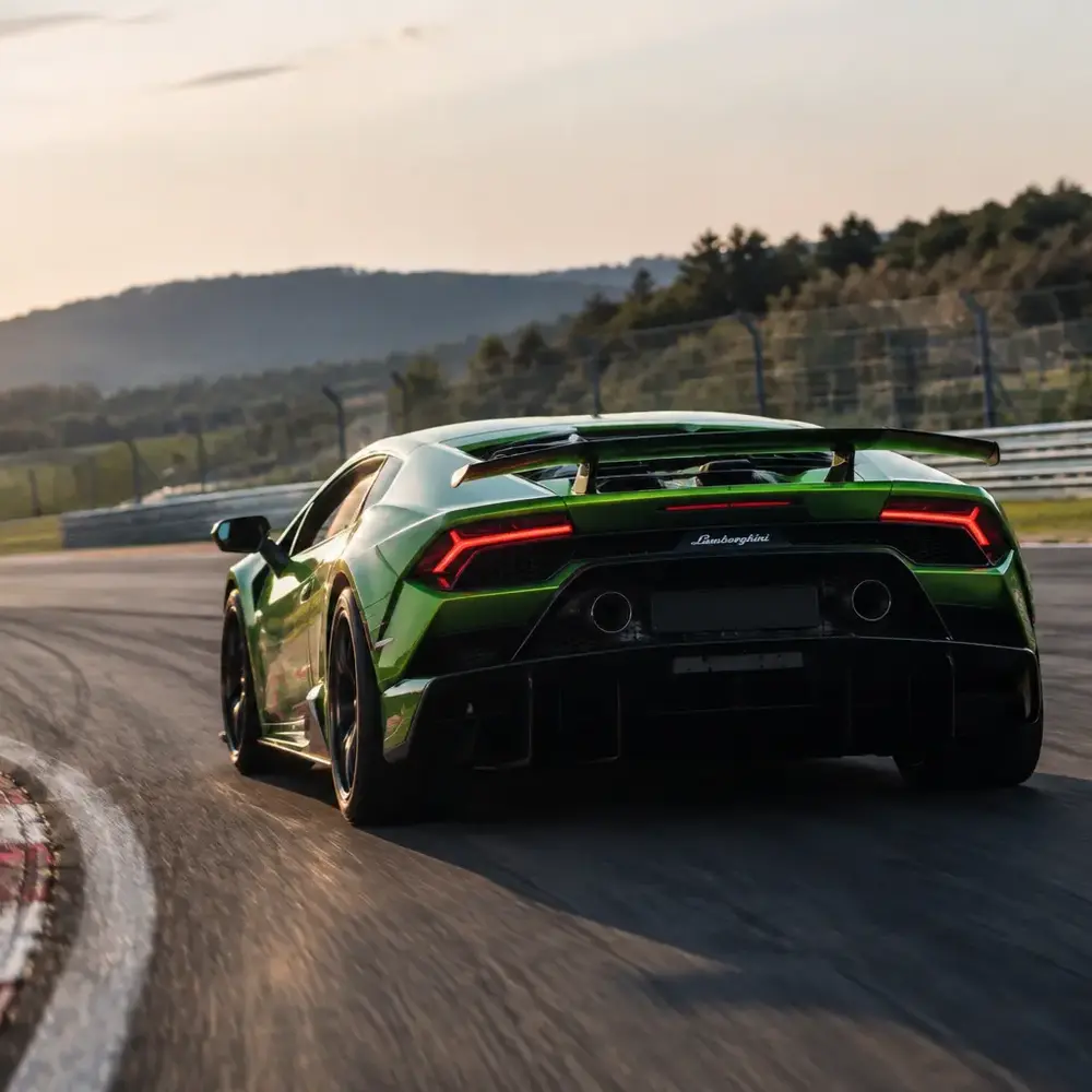Activité : Coffret Pilotage Enfant en Lamborghini Huracan près de Millau