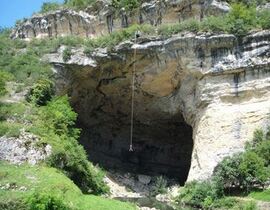 Saut à l'élastique près de Foix - Grotte du Mas d'Azil