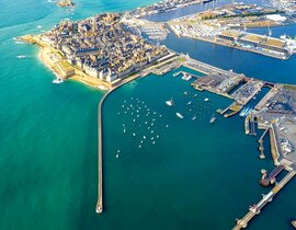 Baptême en Hélicoptère à Saint-Malo Baptême en Hélicoptère à Saint-Malo