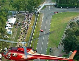 Vol en Hélicoptère Pendant les 24h du Mans Vol en Hélicoptère Pendant les 24h du Mans