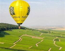 Vol en Montgolfière - Survol de Reims et de la Champagne Vol en Montgolfière - Survol de Reims et de la Champagne