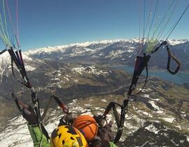 Baptême en Parapente à Réallon en Hiver Baptême en Parapente à Réallon en Hiver