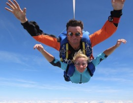 Saut en Parachute Tandem à Albi Saut en Parachute Tandem à Albi