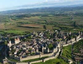 Baptême en Hélicoptère à Carcassonne Baptême en Hélicoptère à Carcassonne