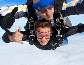 Saut en Parachute à Nevers dans la Nièvre Saut en Parachute à Nevers dans la Nièvre