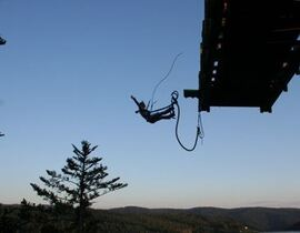 Saut à l'élastique près de Nancy Saut à l'élastique près de Nancy