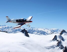 Baptême de l'air en Avion à Annecy - Survol du Mont Blanc Baptême de l'air en Avion à Annecy - Survol du Mont Blanc