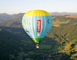 Vol en Montgolfière à Saint Flour - Survol des Volcans d'Auvergne Vol en Montgolfière à Saint Flour - Survol des Volcans d'Auvergne