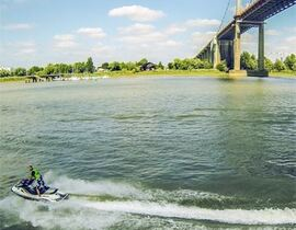 Randonnée en Jet Ski à Bordeaux Randonnée en Jet Ski à Bordeaux