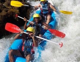 Cano-Rafting dans les Gorges du Diable près de Montpellier Cano-Rafting dans les Gorges du Diable près de Montpellier