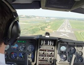 Vol d'Initiation au Pilotage d'Avion à Calais Vol d'Initiation au Pilotage d'Avion à Calais