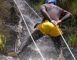 Canyoning en Espagne - Estaron (Descente facile à difficile) Canyoning en Espagne - Estaron (Descente facile à difficile)