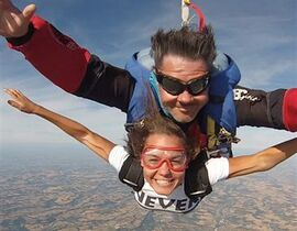Saut en Parachute Tandem à Agen Saut en Parachute Tandem à Agen