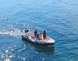 Location de Bateau à Villefranche-sur-Mer Location de Bateau à Villefranche-sur-Mer