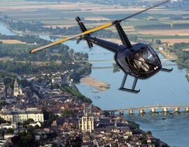 Pilotage d'Hélicoptère près de Tours Pilotage d'Hélicoptère près de Tours