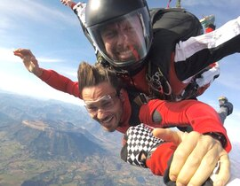 Saut en Parachute Tandem près de Grenoble Saut en Parachute Tandem près de Grenoble