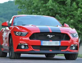 Stage sur Route en Mustang GT près de Grenoble Stage sur Route en Mustang GT près de Grenoble