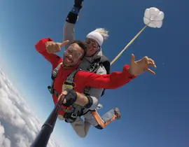 Saut en Parachute Tandem près de Melun Saut en Parachute Tandem près de Melun