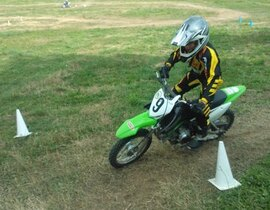 Initiation au Moto-Cross pour Enfant près de Thiers Initiation au Moto-Cross pour Enfant près de Thiers