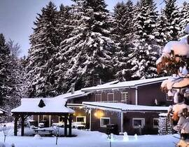Nuit dans un Chalet en bois près de Thonon-les-Bains Nuit dans un Chalet en bois près de Thonon-les-Bains