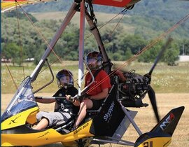 Pilotage d'ULM Pendulaire près de Clermont-Ferrand Pilotage d'ULM Pendulaire près de Clermont-Ferrand